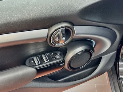 2024 MINI HARDTOP 4 DOOR Signature