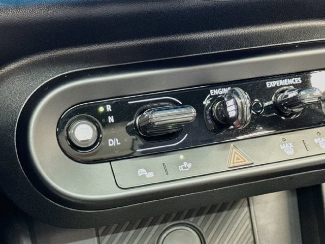 2026 MINI 4 DOOR Signature Plus