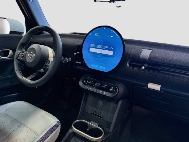 2026 MINI 4 DOOR Signature Plus