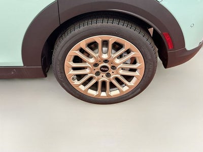 2026 MINI 4 DOOR ICONIC