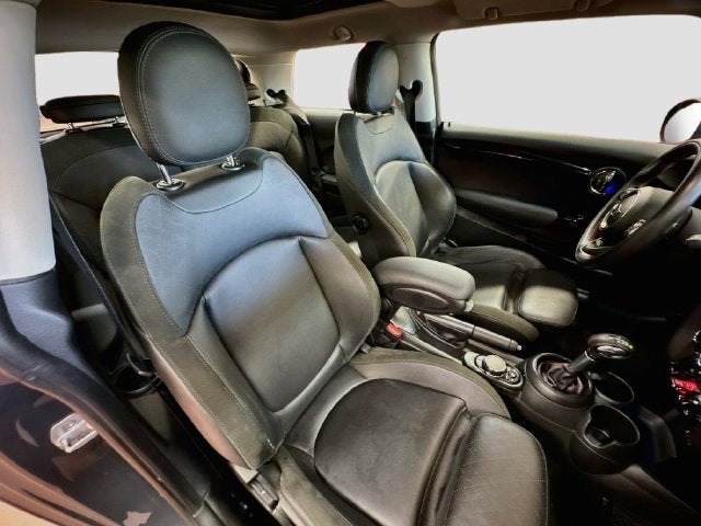 2019 MINI HARDTOP 2 DOOR Iconic