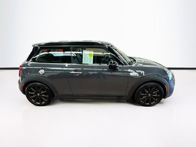 2019 MINI HARDTOP 2 DOOR Iconic
