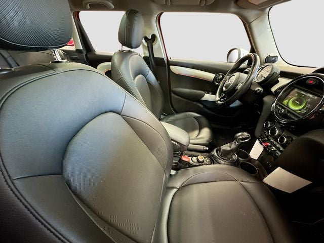 2017 MINI HARDTOP 4 DOOR Base