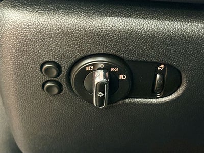 2018 MINI HARDTOP 4 DOOR Base