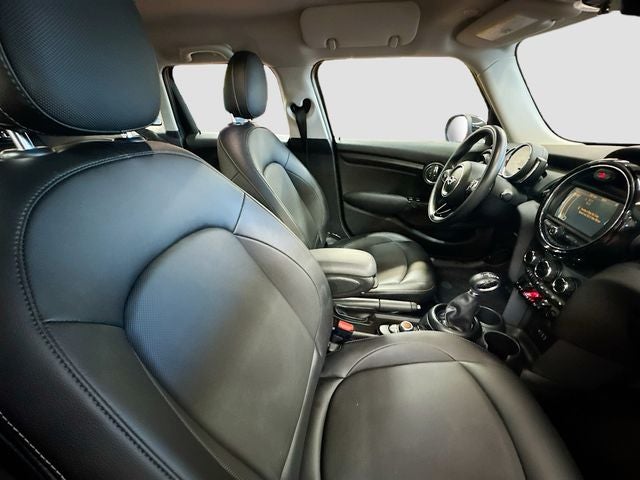 2018 MINI HARDTOP 4 DOOR Base