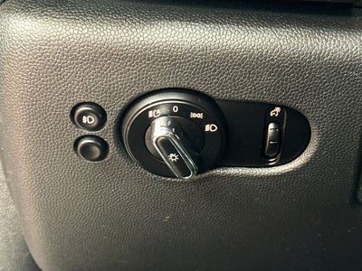 2016 MINI HARDTOP 4 DOOR Base