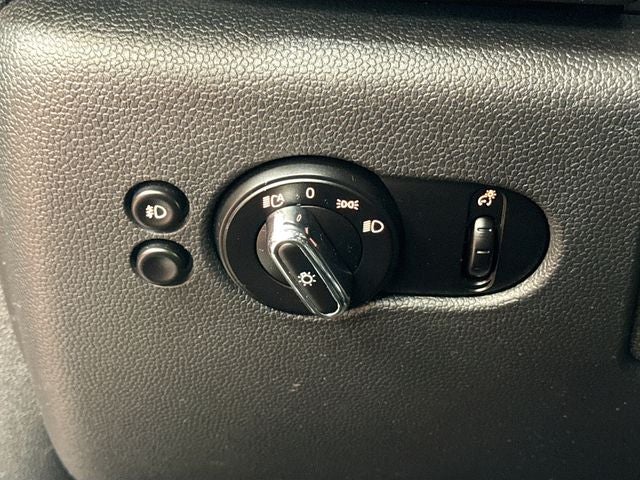 2016 MINI HARDTOP 4 DOOR Base