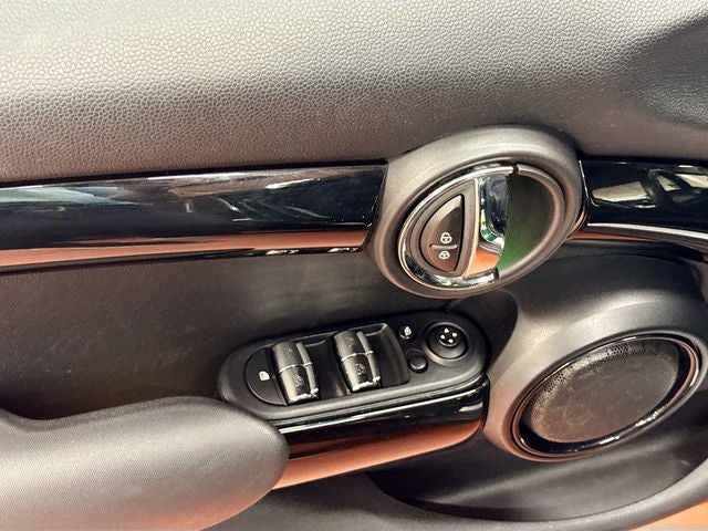 2016 MINI HARDTOP 4 DOOR Base