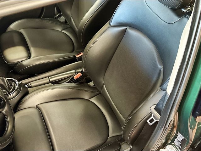 2016 MINI HARDTOP 4 DOOR Base