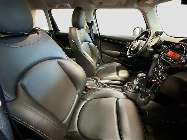 2016 MINI HARDTOP 4 DOOR Base