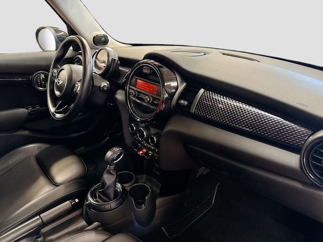 2016 MINI HARDTOP 4 DOOR Base