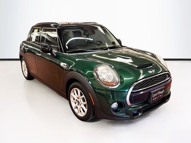 2016 MINI HARDTOP 4 DOOR Base