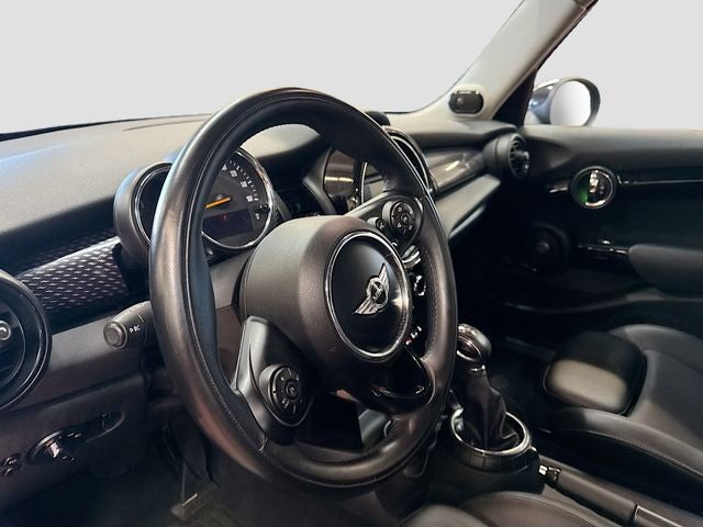 2016 MINI HARDTOP 4 DOOR Base