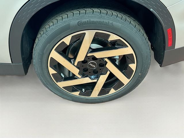 2027 MINI COUNTRYMAN ICONIC