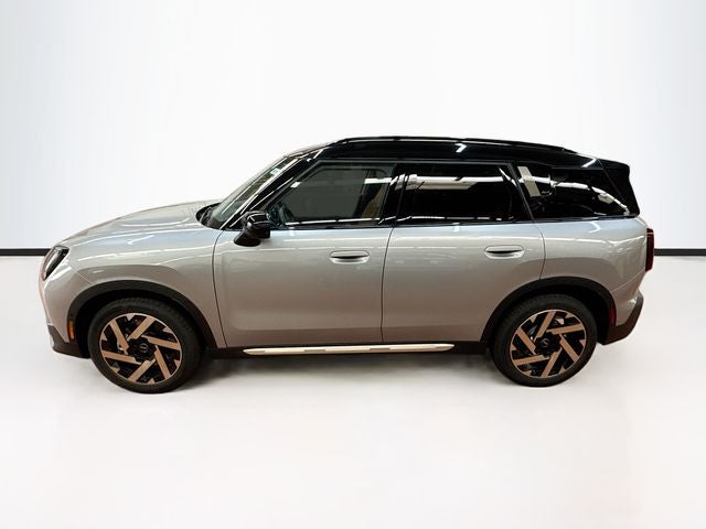 2027 MINI COUNTRYMAN ICONIC