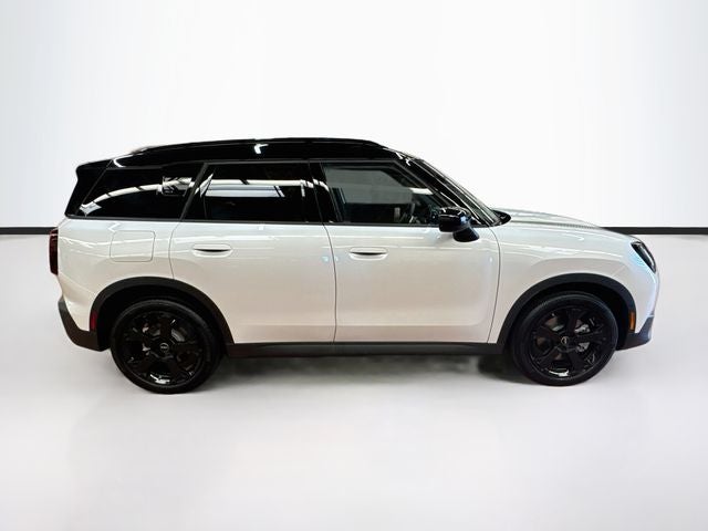 2026 MINI COUNTRYMAN Iconic