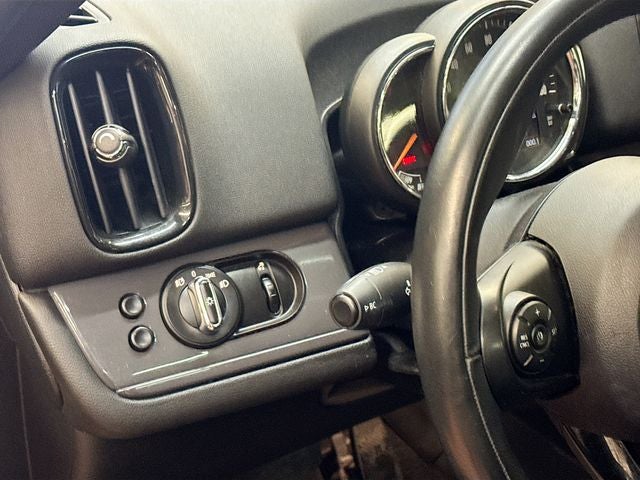 2018 MINI COUNTRYMAN Cooper