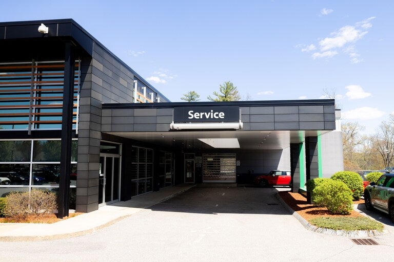 MINI of Bedford in Bedford NH